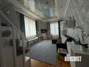 Дом 995м&sup2;, 2-этажный, участок 30 сот.  