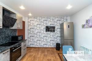 Дом 100м&sup2;, 2-этажный, участок 3 сот.  