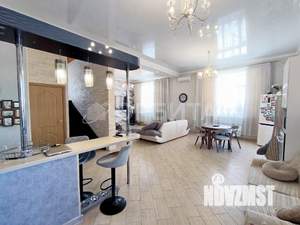 Дом 223м&sup2;, 2-этажный, участок 9 сот.  