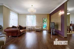 Дом 380м&sup2;, 2-этажный, участок 7 сот.  