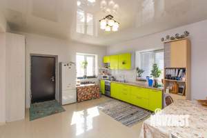 Дом 196м&sup2;, 2-этажный, участок 4 сот.  