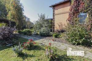 Дом 270м², 2-этажный, участок 23 сот.  