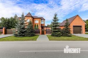 Дом 361м&sup2;, 3-этажный, участок 15 сот.  