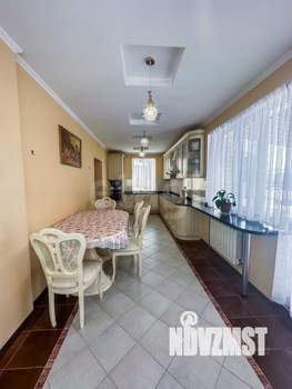 Дом 225м&sup2;, 2-этажный, участок 12 сот.  