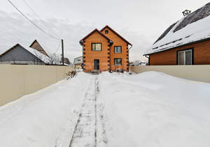 Дом 180м&sup2;, 2-этажный, участок 7 сот.  