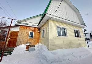 Дом 100м&sup2;, 2-этажный, участок 0 сот.  