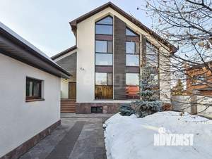 Дом 472м&sup2;, 2-этажный, участок 10 сот.  