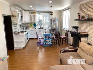 Дом 330м&sup2;, 2-этажный, участок 10 сот.  