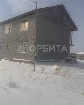 Дом 180м&sup2;, 2-этажный, участок 0 сот.  