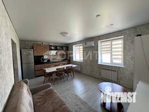 Дом 100м&sup2;, 2-этажный, участок 4 сот.  