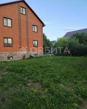 Дом 300м&sup2;, 2-этажный, участок 0 сот.  