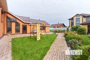 Дом 227м&sup2;, 1-этажный, участок 10 сот.  