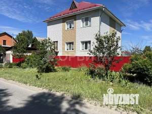 Дом 220м², 2-этажный, участок 15 сот.  