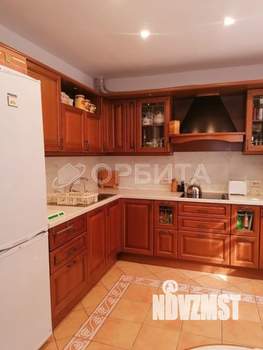 Дом 300м&sup2;, 2-этажный, участок 9 сот.  