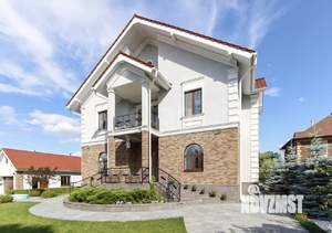 Дом 301м&sup2;, 2-этажный, участок 20 сот.  