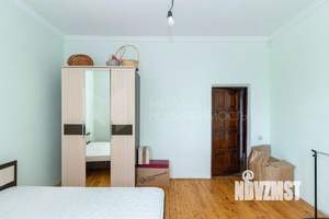 Коттедж 560м², 2-этажный, участок 15 сот.  