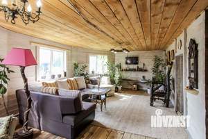 Дом 220м², 2-этажный, участок 10 сот.  