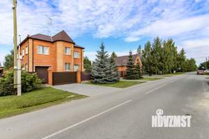 Дом 361м&sup2;, 3-этажный, участок 15 сот.  