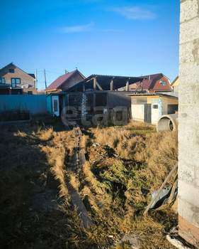 Дом 100м&sup2;, 2-этажный, участок 8 сот.  