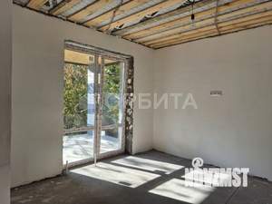 Дом 100м&sup2;, 2-этажный, участок 6 сот.  