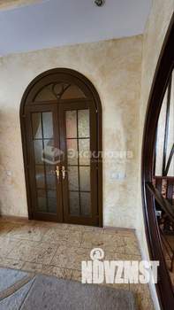 Коттедж 398м², 3-этажный, участок 15 сот.  