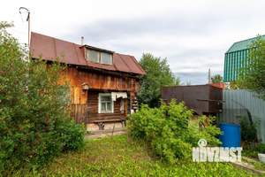 Дом 42м&sup2;, 2-этажный, участок 6 сот.  