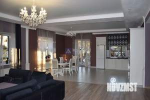 Дом 260м², 2-этажный, участок 11 сот.  