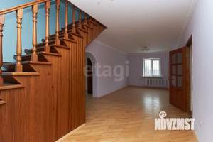 Дом 304м², 2-этажный, участок 10 сот.  