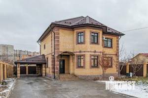Коттедж 180м², 2-этажный, участок 6 сот.  