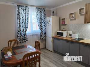 Дом 75м², 2-этажный, участок 8 сот.  