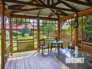 Дом 717м², 2-этажный, участок 15 сот.  