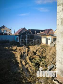 Дом 100м&sup2;, 2-этажный, участок 8 сот.  