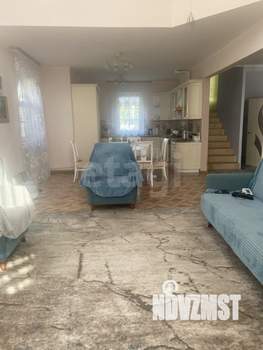 Дом 205м², 2-этажный, участок 10 сот.  