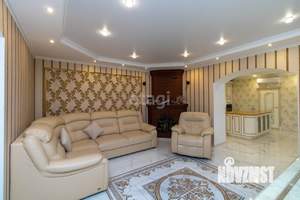Дом 175м², 2-этажный, участок 10 сот.  