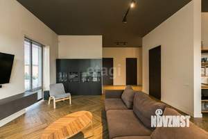 Дом 240м², 2-этажный, участок 6 сот.  