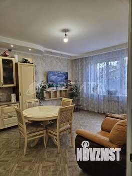 Дом 202м&sup2;, 2-этажный, участок 8 сот.  