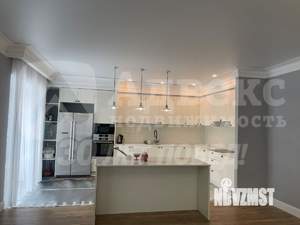 Коттедж 222м&sup2;, 2-этажный, участок 10 сот.  