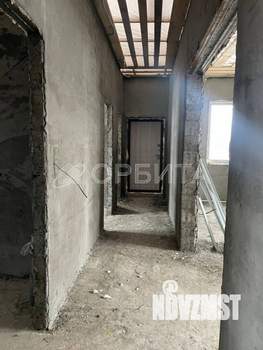 Дом 61м&sup2;, 2-этажный, участок 8 сот.  