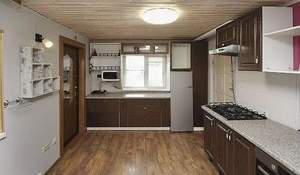 Дом 140м², 2-этажный, участок 10 сот.  