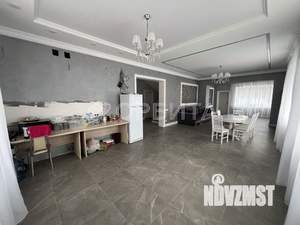 Дом 280м², 2-этажный, участок 15 сот.  