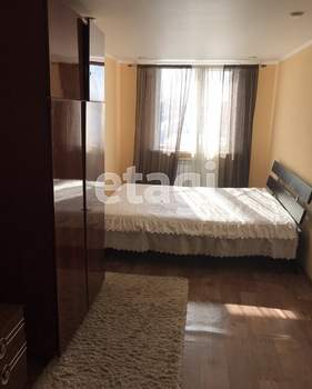 Дом 200м&sup2;, 2-этажный, участок 5 сот.  