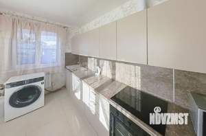 Дом 90м&sup2;, 2-этажный, участок 6 сот.  