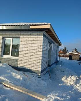 Дом 69м&sup2;, 2-этажный, участок 0 сот.  