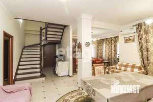 Дом 272м², 2-этажный, участок 15 сот.  