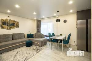 Дом 94м², 2-этажный, участок 5 сот.  