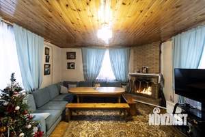 Дом 131м&sup2;, 2-этажный, участок 3 сот.  