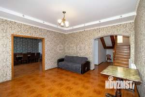 Дом 244м², 2-этажный, участок 11 сот.  