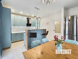 Дом 220м&sup2;, 2-этажный, участок 10 сот.  