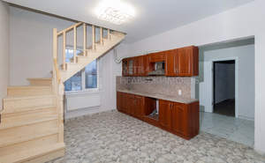 Дом 200м&sup2;, 2-этажный, участок 5 сот.  