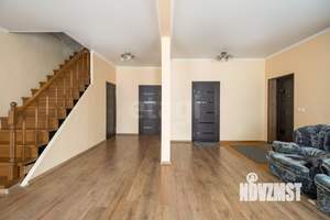 Дом 160м&sup2;, 2-этажный, участок 7 сот.  